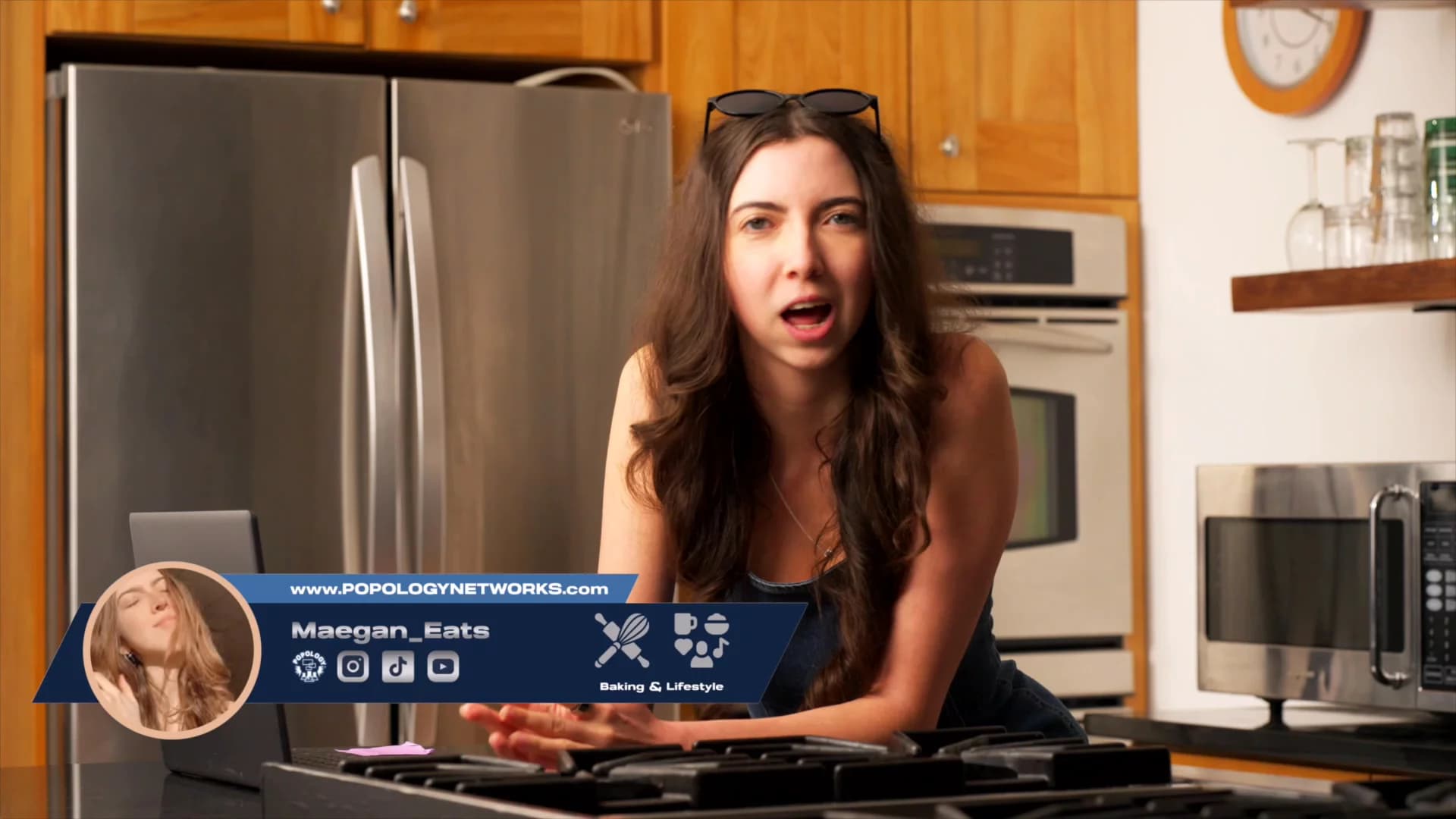 Maegan_Eats intros Mel Robbins Podcast